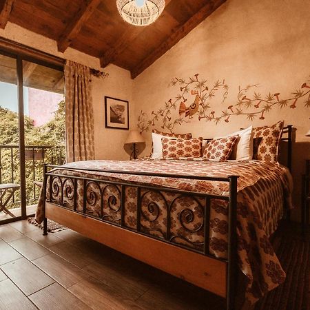 Hotel Villas Casa Morada ซานกริสโตบัล เด ลาสกาซาส ภายนอก รูปภาพ