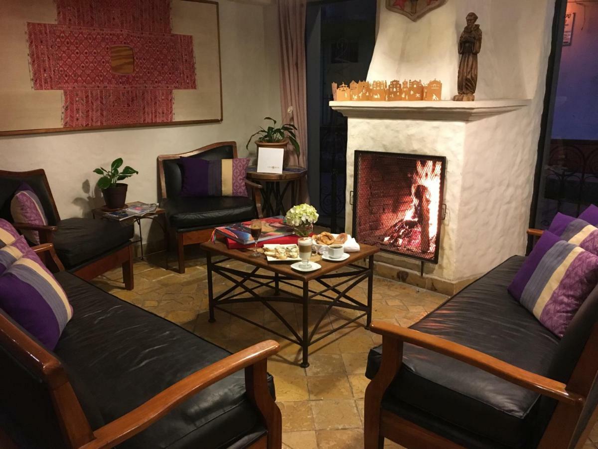 Hotel Villas Casa Morada ซานกริสโตบัล เด ลาสกาซาส ภายนอก รูปภาพ